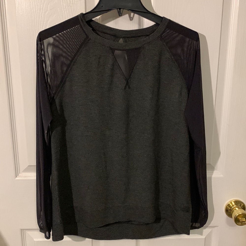 The North Face Vision Mesh Long Sleeve Pull Over Top